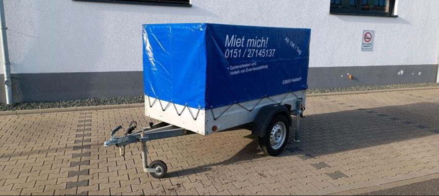 Anhänger mit Hochplane 